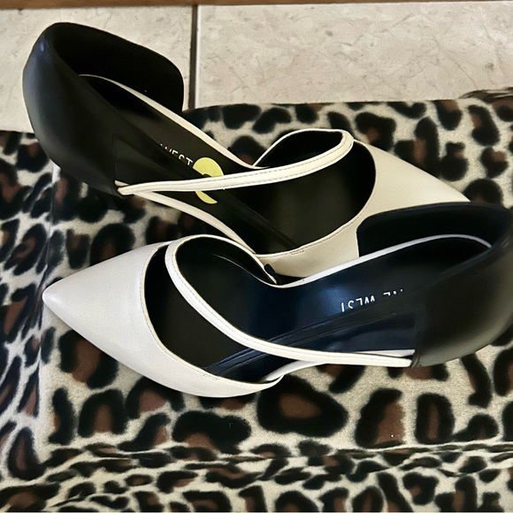 Nine West Pointed Toe Heels - Picture 5 of 5